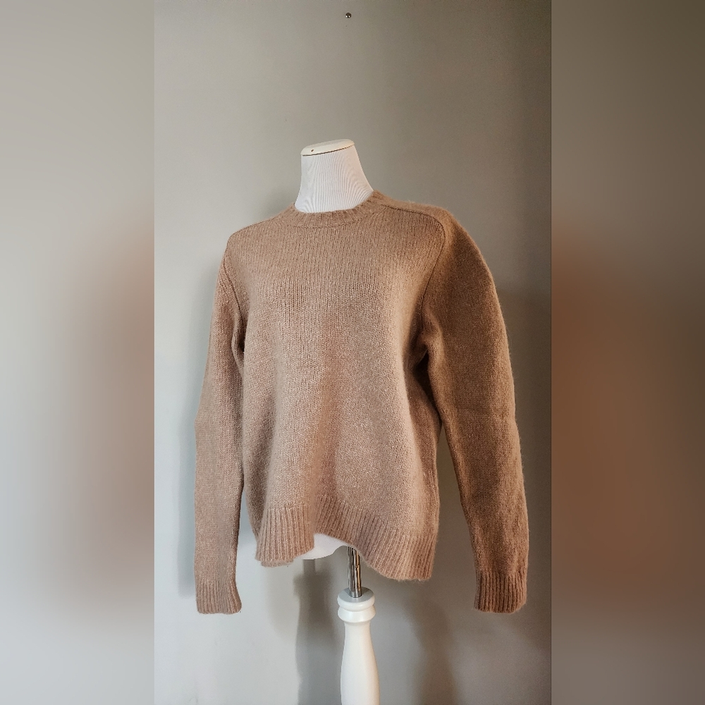 Everlane Crewneck Knit Sweater in Camel
